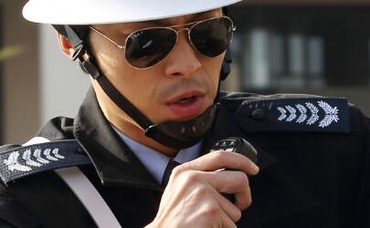 為什么對講機的天線在機身外部？