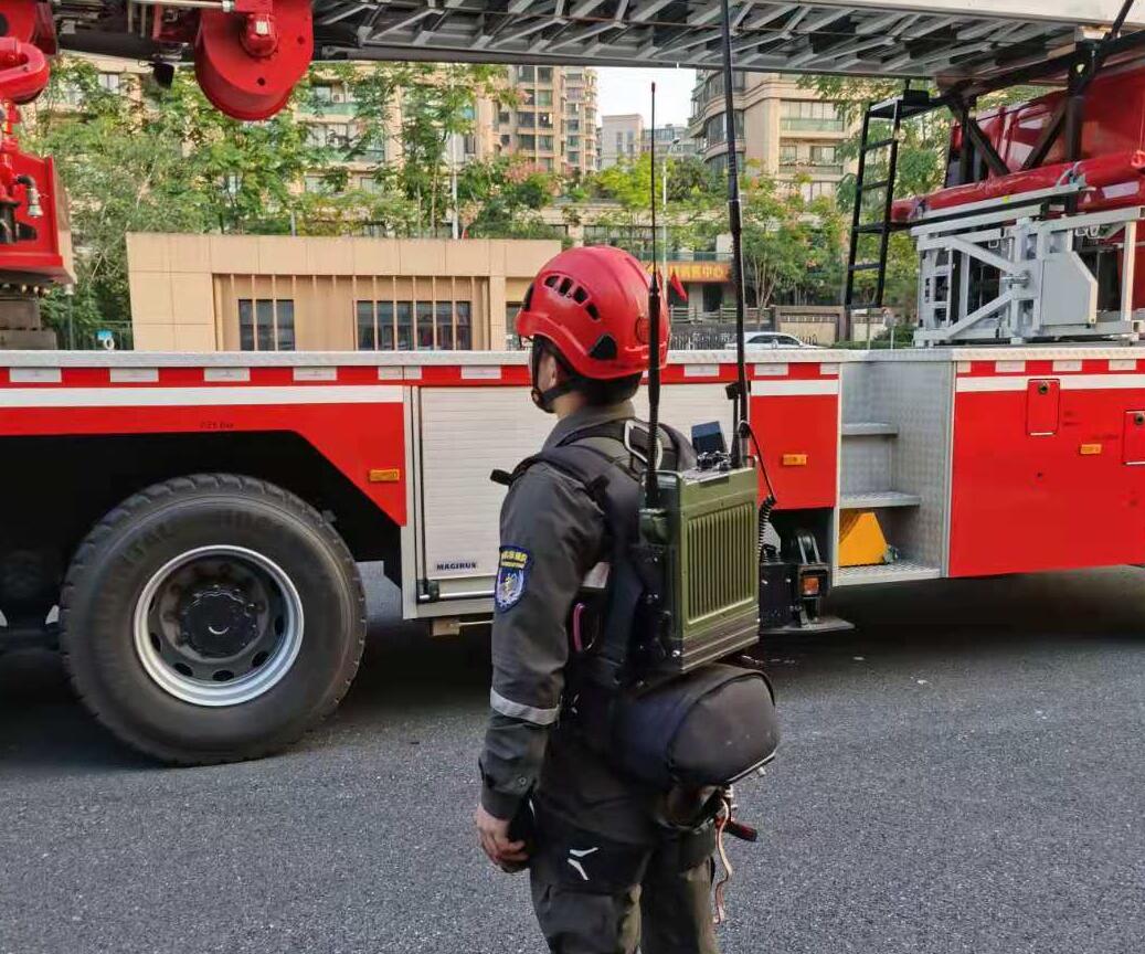巴以沖突，以色列司令部要求公眾攜帶對(duì)講機(jī)入防空洞！