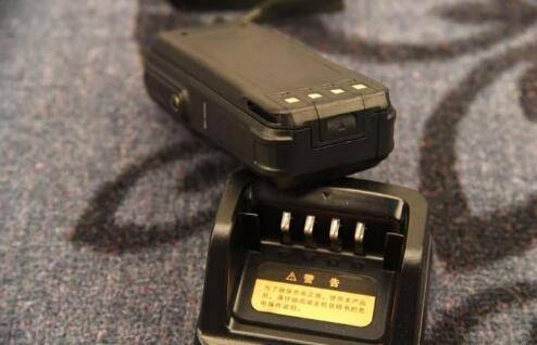 對講機電池充不進去怎么回事?。?>
</div>
<div   id=